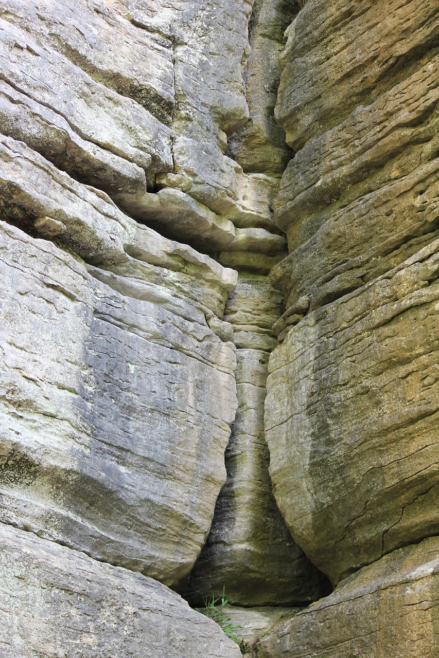rock, nature, geology-7374913.jpg